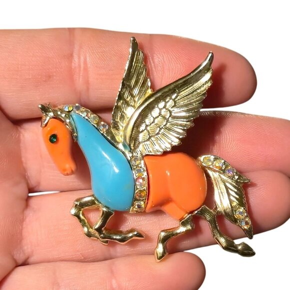 Hattie Carnegie Pegasus Brooch horse coral teal rhinestone accents unsigned VTG - Picture 8 of 9